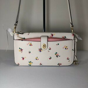NWT Coach C5874 Noa Pop Up Messenger With Multi Floral Print Chalk